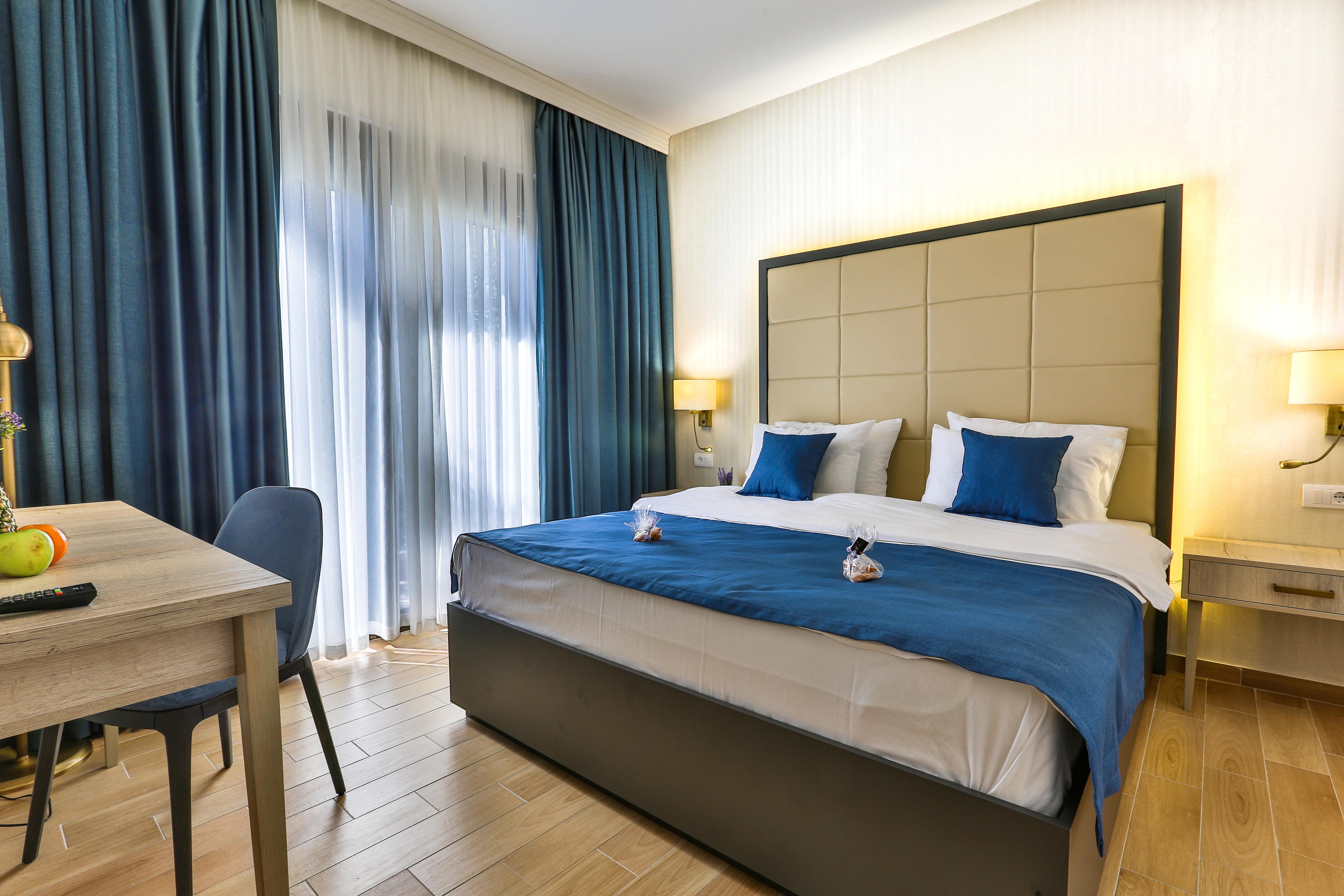 Hotel Harmony By Aycon Petrovac na moru Exterior foto