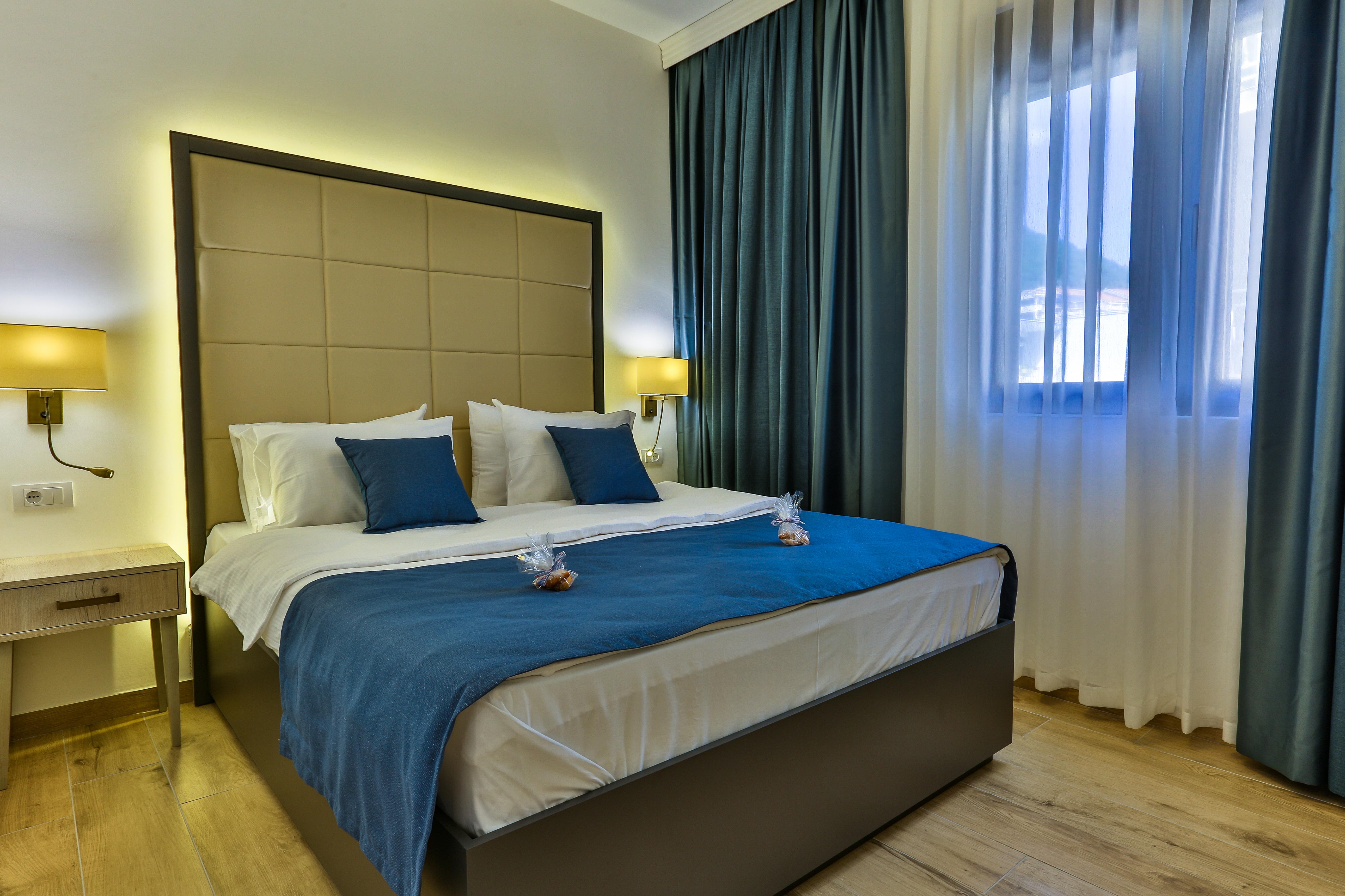 Hotel Harmony By Aycon Petrovac na moru Exterior foto